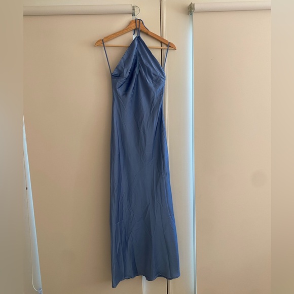 Elegant Blue Halter Maxi Dress - Picture 3 of 5